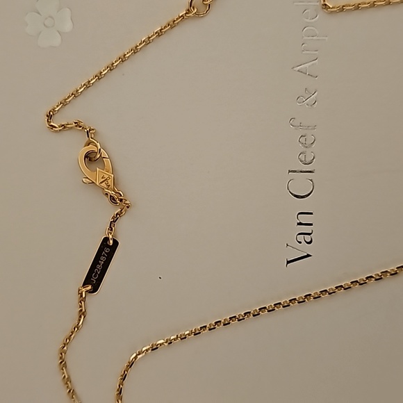 Van Cleef & Arpels Vintage Alhambra Pendant 18 - Karat Yellow Gold - Bra… - Picture 13 of 13
